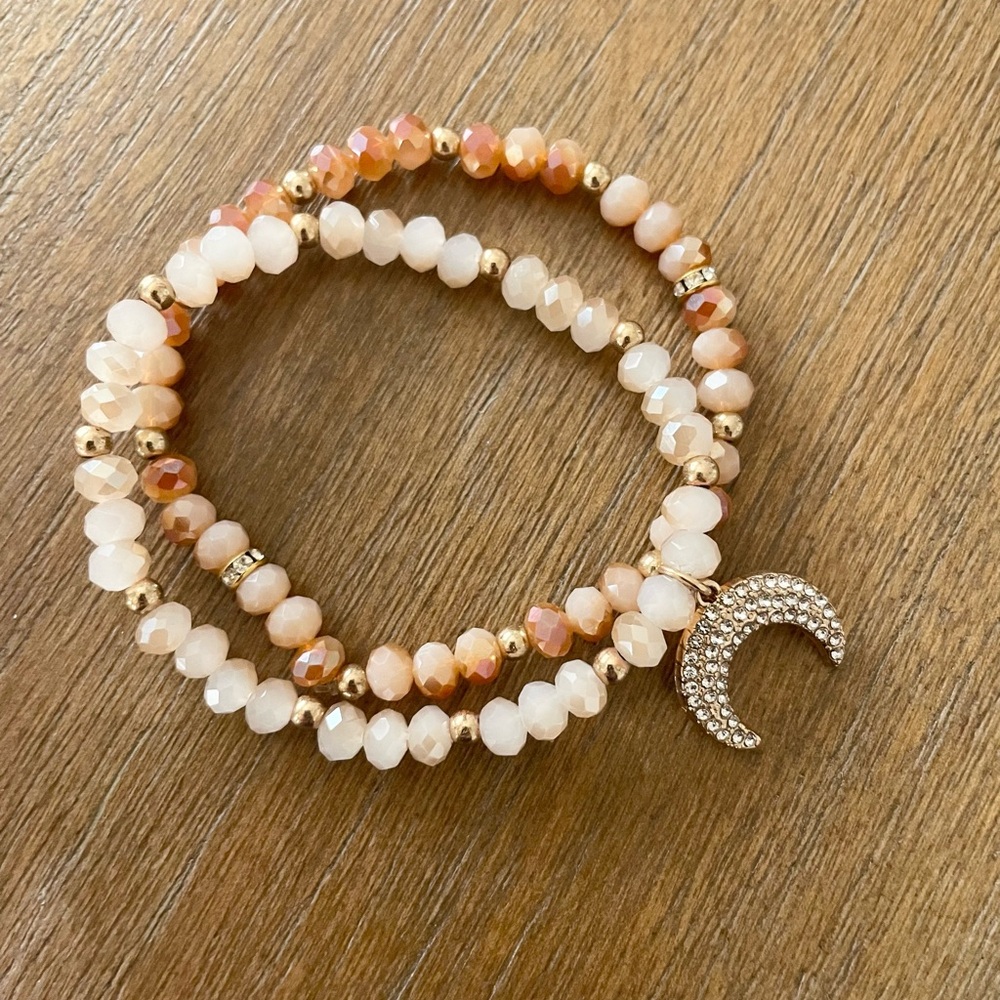 Elegant Gold and Cream Beaded Bracelet with Moon Charm